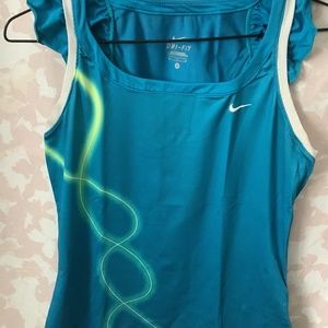 Women’s Nike, tennis Top, size medium